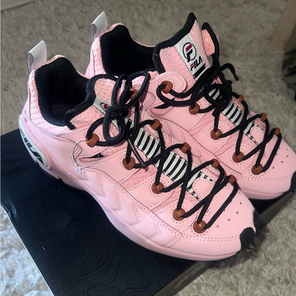 Brand new Fila Trailpacer trail running sneakers